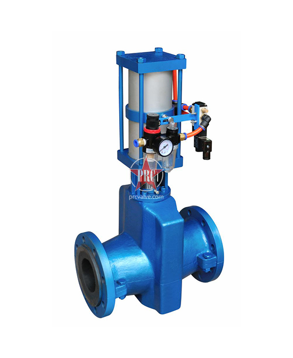 Normally open pneumatic pinch valve
