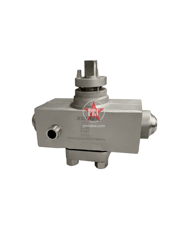 全夹套倒装油密封焊接旋塞阀