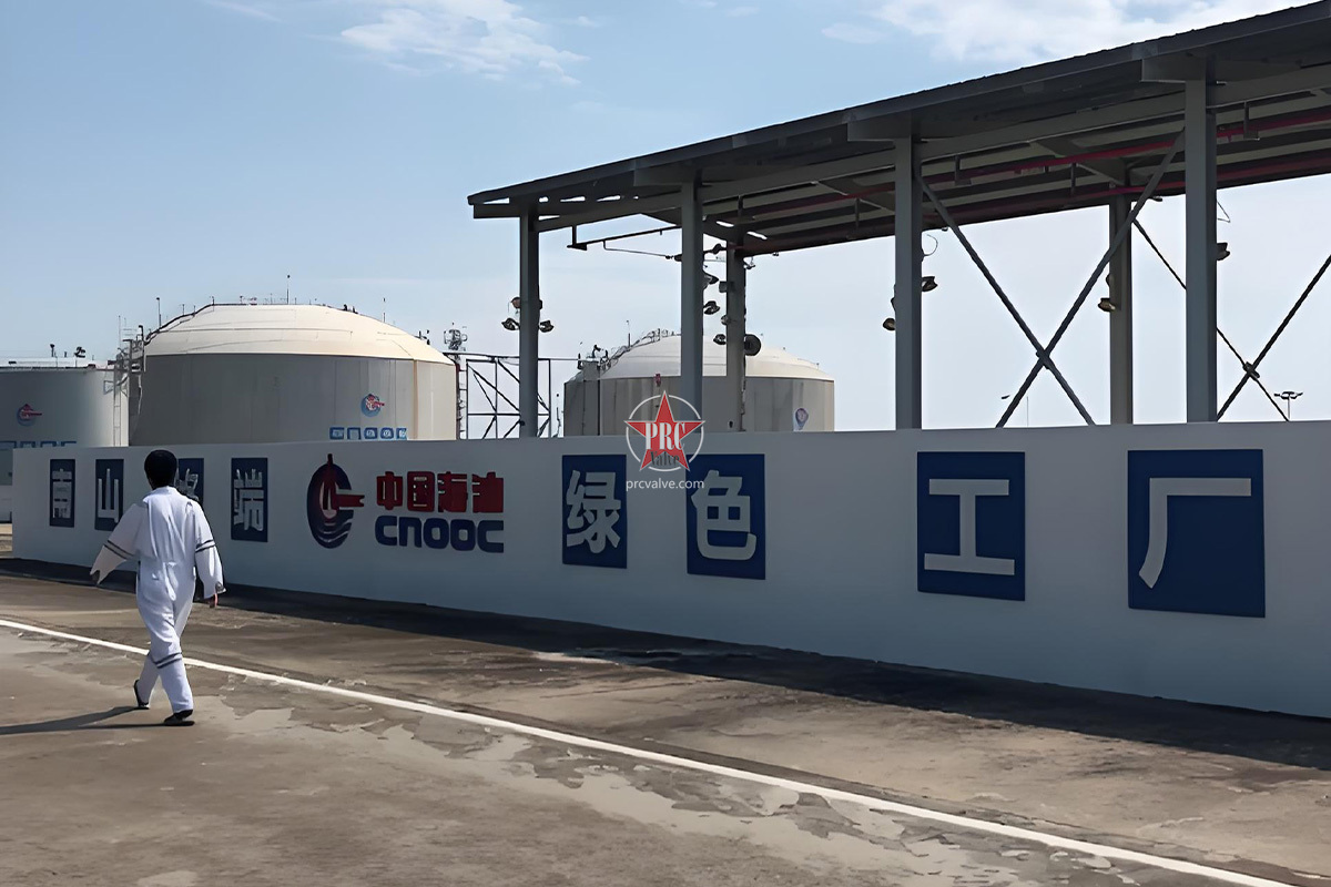 China’s CNOOC Agrees LNG Deal With UAE’s ADNOC Amid Tariff War With US