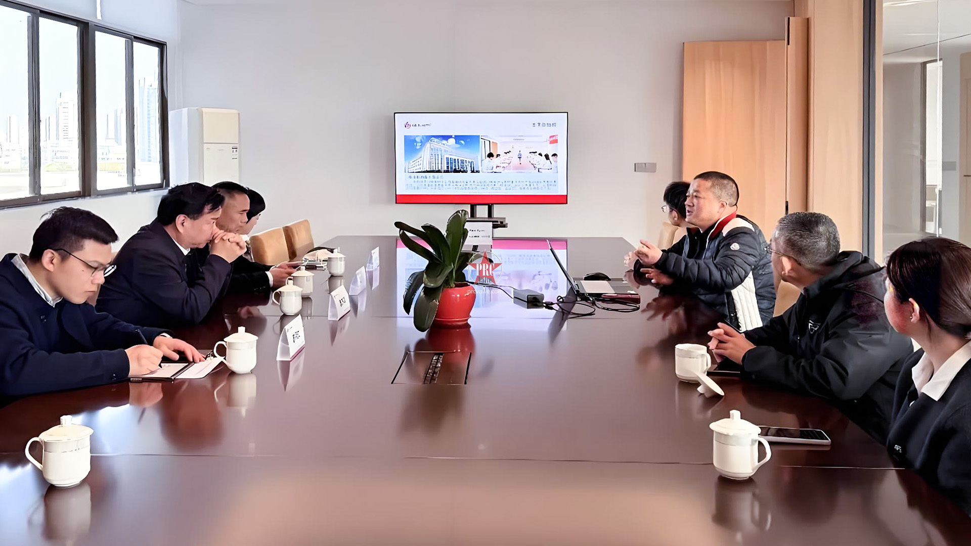 聚焦“AI+新质生产力”——温州市科协赴欧拉姆阀门开展专题调研