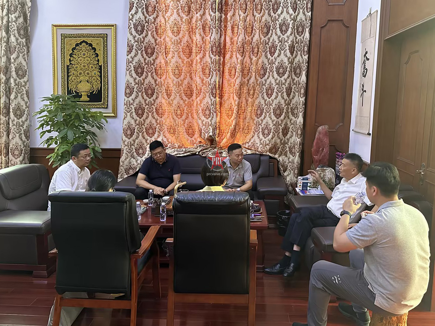 乔书记一行领导莅临上海电站阀门厂参观指导