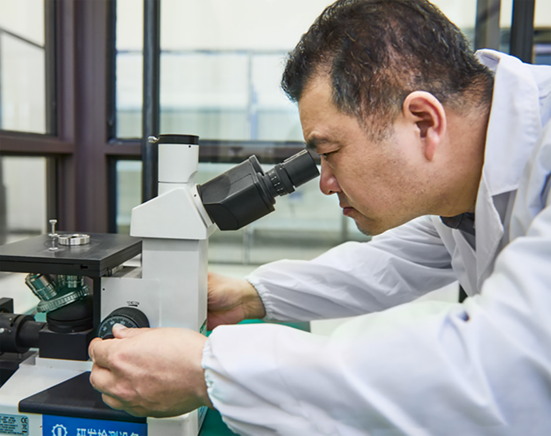 实验室里滴水穿石的专注<br/>
凝练阀门灵魂
