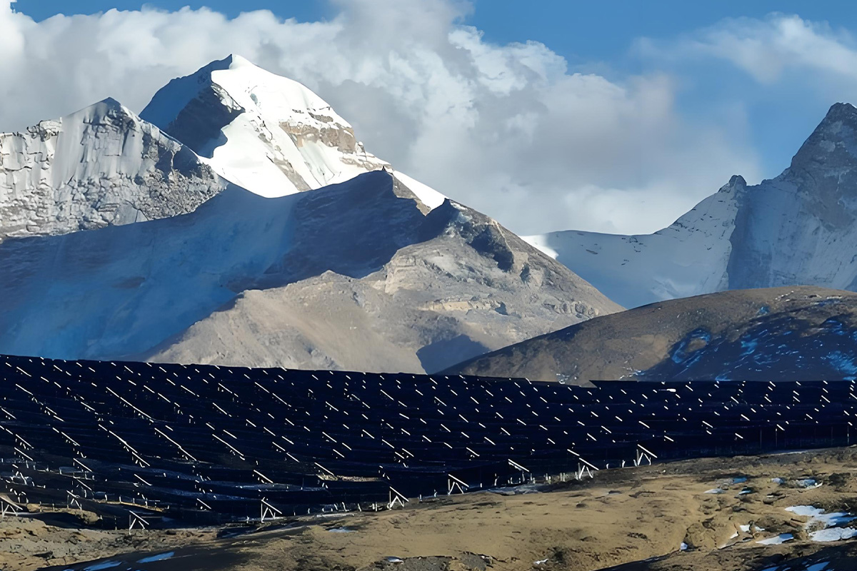 太阳能发电跃居中国第二大电源，全球最高海拔光伏电站二期投产