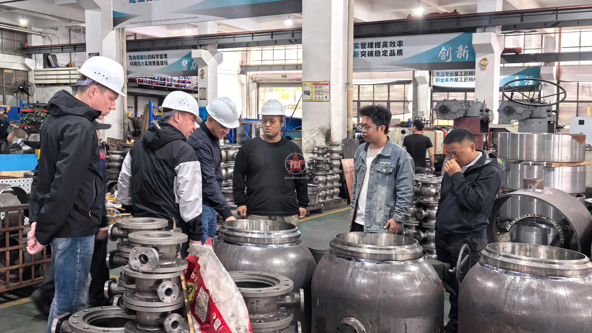 俄罗斯客户莅临上海石化阀门厂 顺利完成订单产品验收