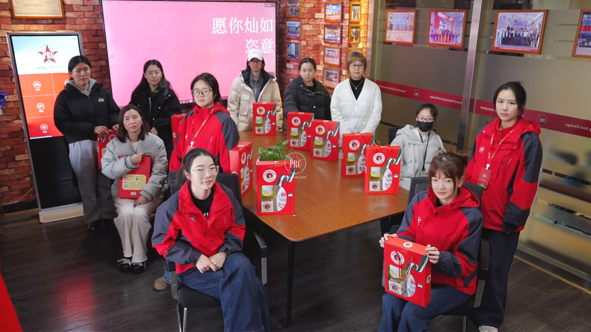 且看，中阀半边天 | 致敬“她”力量