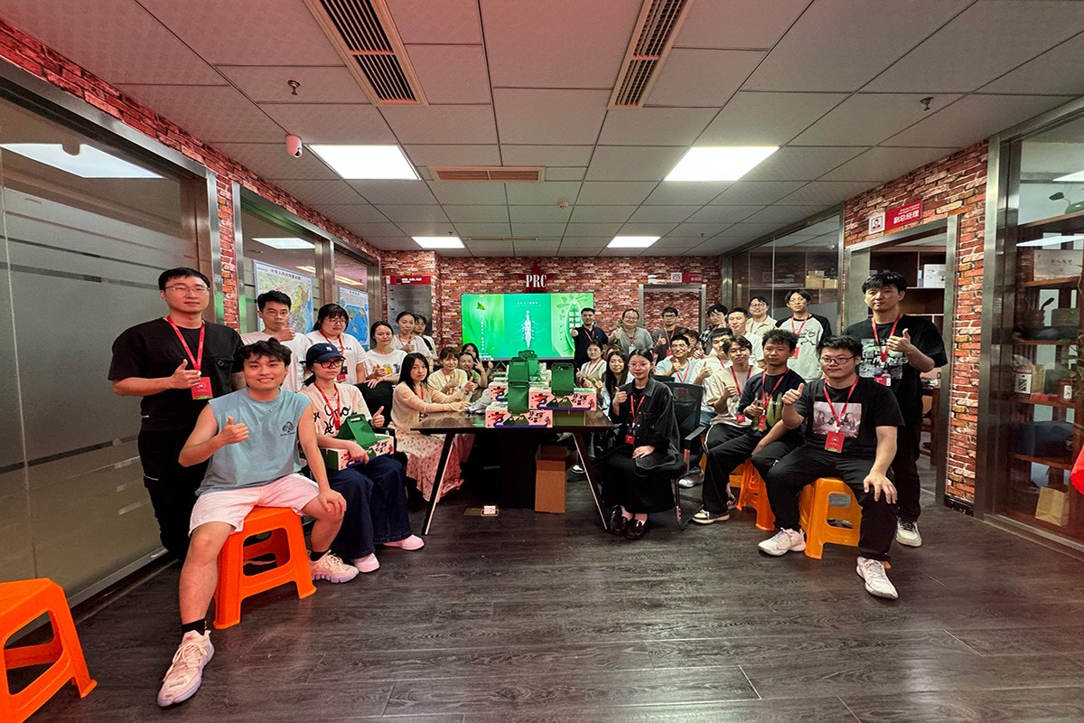 “粽香情浓·艾草传情”中阀传媒开展端午节主题活动