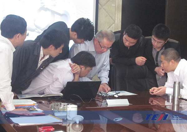 法國專家到我司考察指導